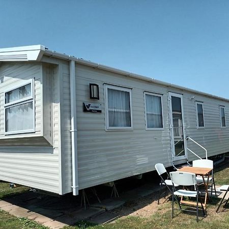 3 Bed ,Sleeps 8 Caravan California Cliffs Holiday Park Scratby Exterior photo